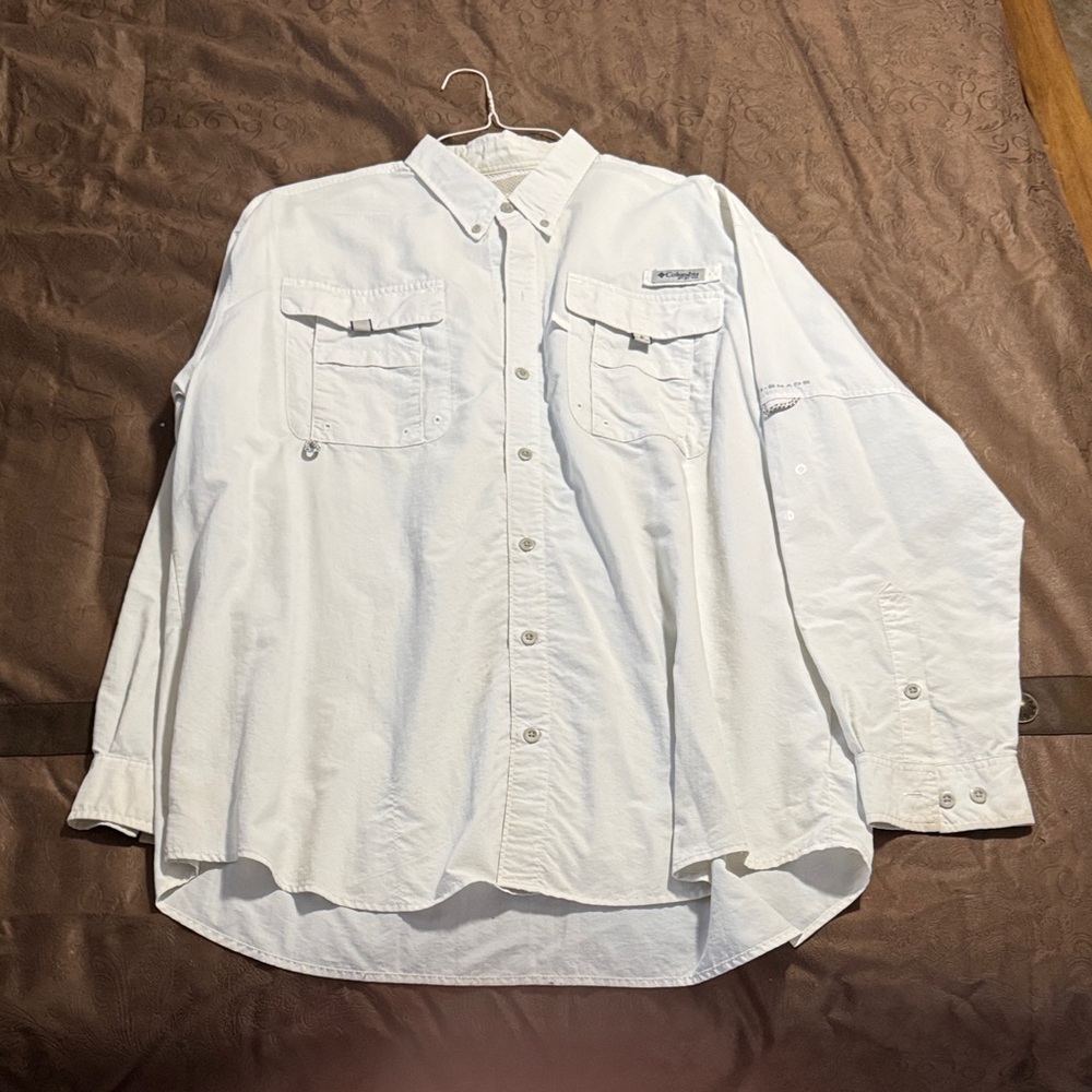 Columbia Men's White Casual Button-Down Shirt